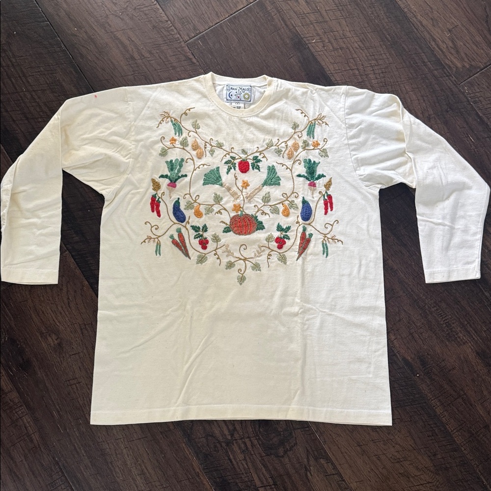 Vintage 97 Magic Swan Embroidered Veggie Cottagecore Long sleeve  shirt